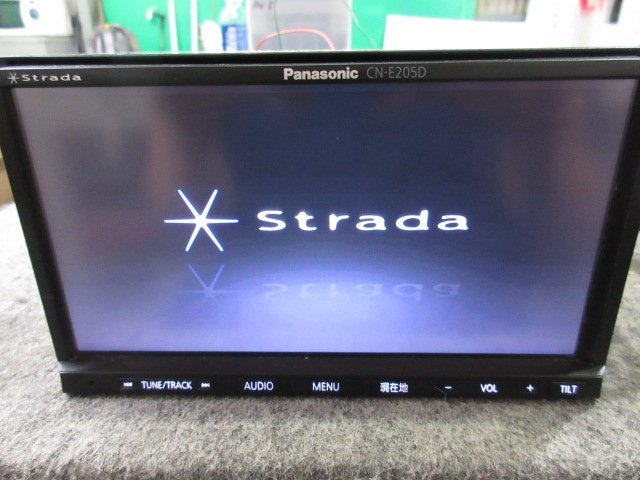 パナソニック ストラーダ CN-E205D 7インチ メモリーナビ Panasonic
