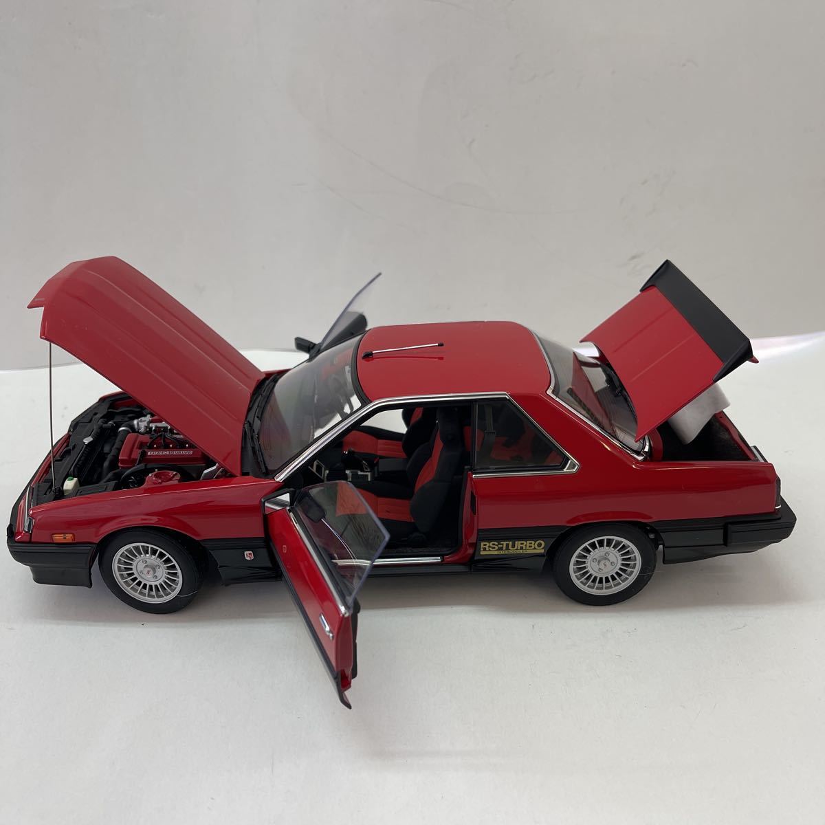 1/18Auto Army日産2000ターボ RS-X レッド 0 スカイライン 1⁄18