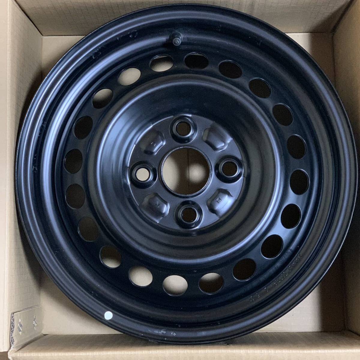新車外し ダイハツ 純正 スチールホイール14インチ 4.5J＋45 PCD100 4