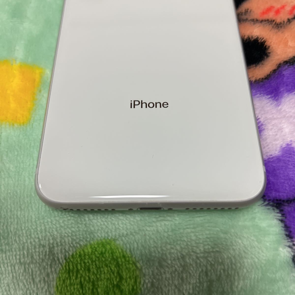 iPhone 8 Silver 256 GB SIMフリー 1円〜 SIMフリー iPhone8 Plus 