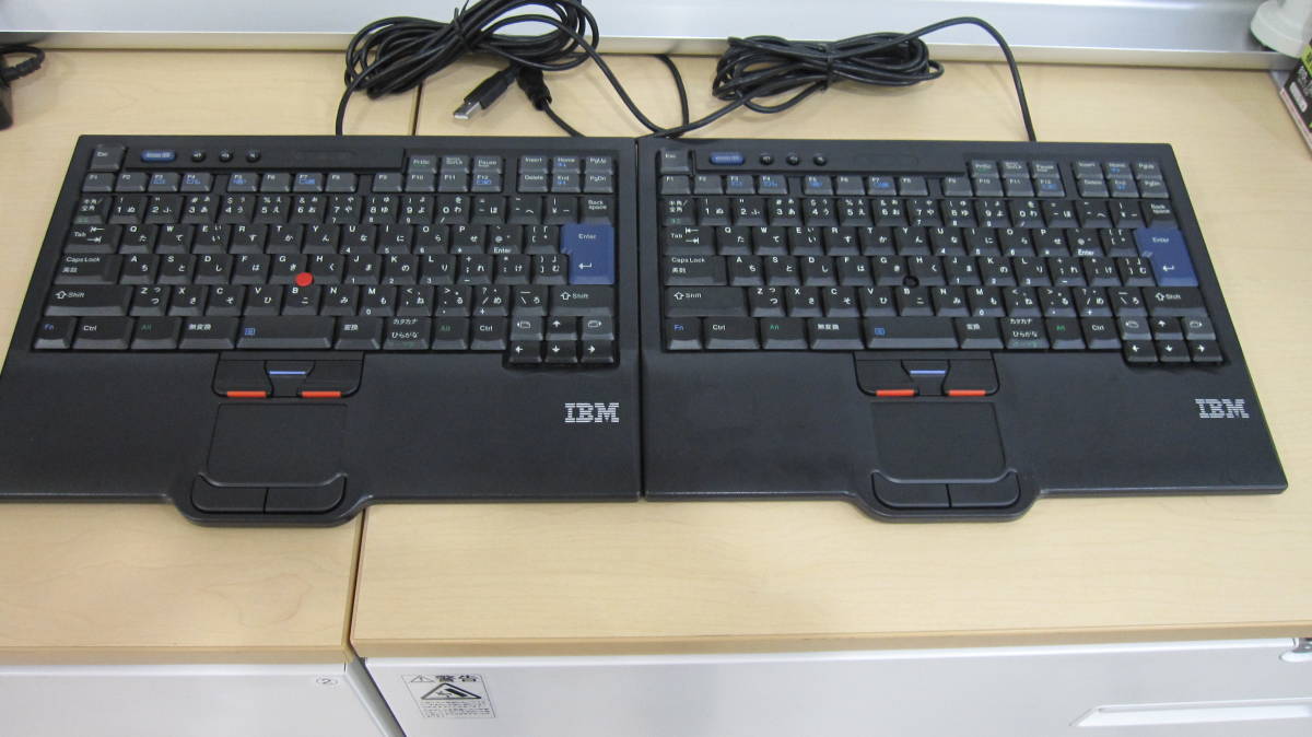 [R400] 難有品 IBM USBトラベルキーボード トラックポイント＆タッチパッド付 SK-8845 2台