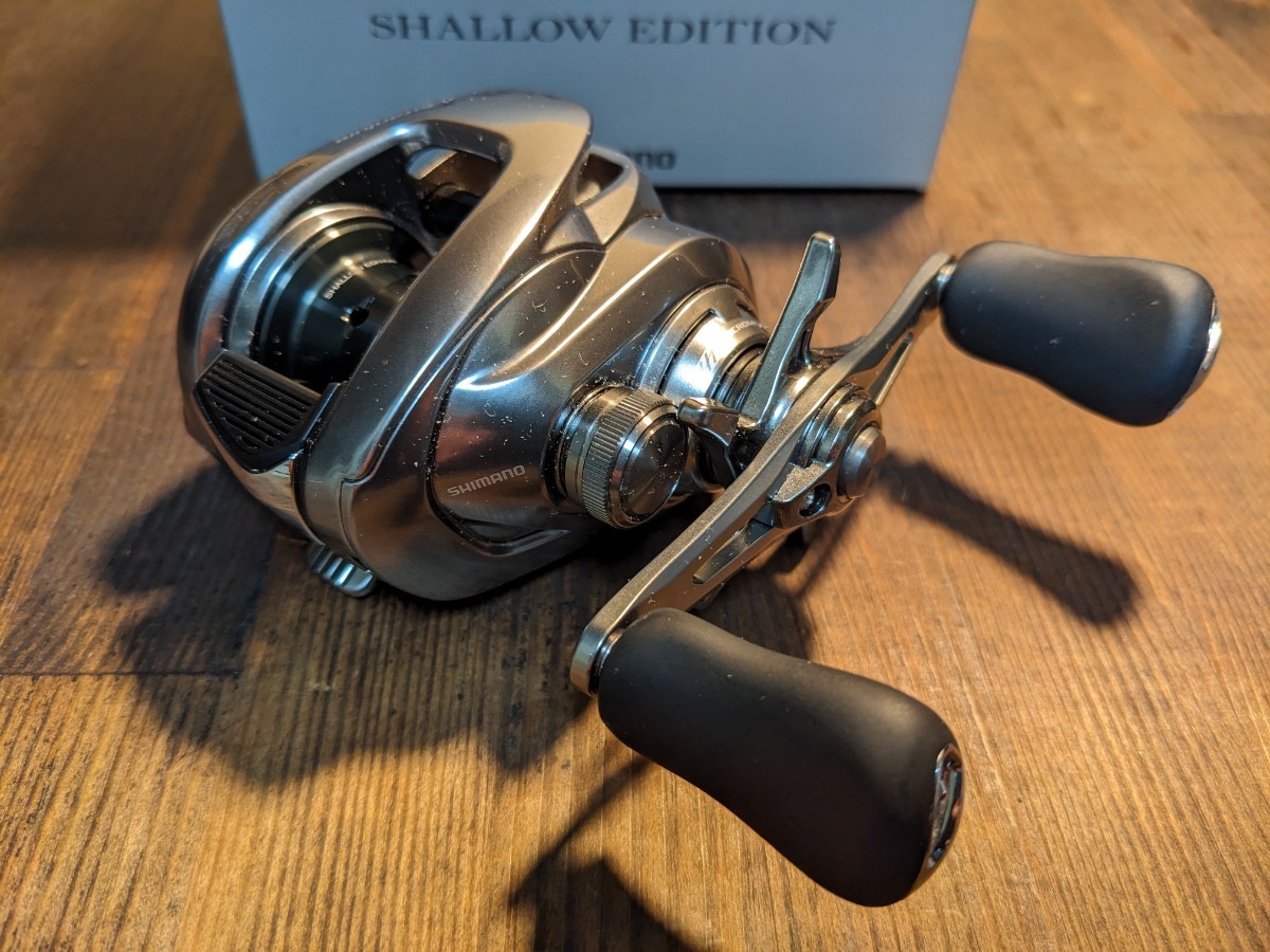 極美品】シマノ 22 メタニウム シャローエディション ノーマルギヤ 右