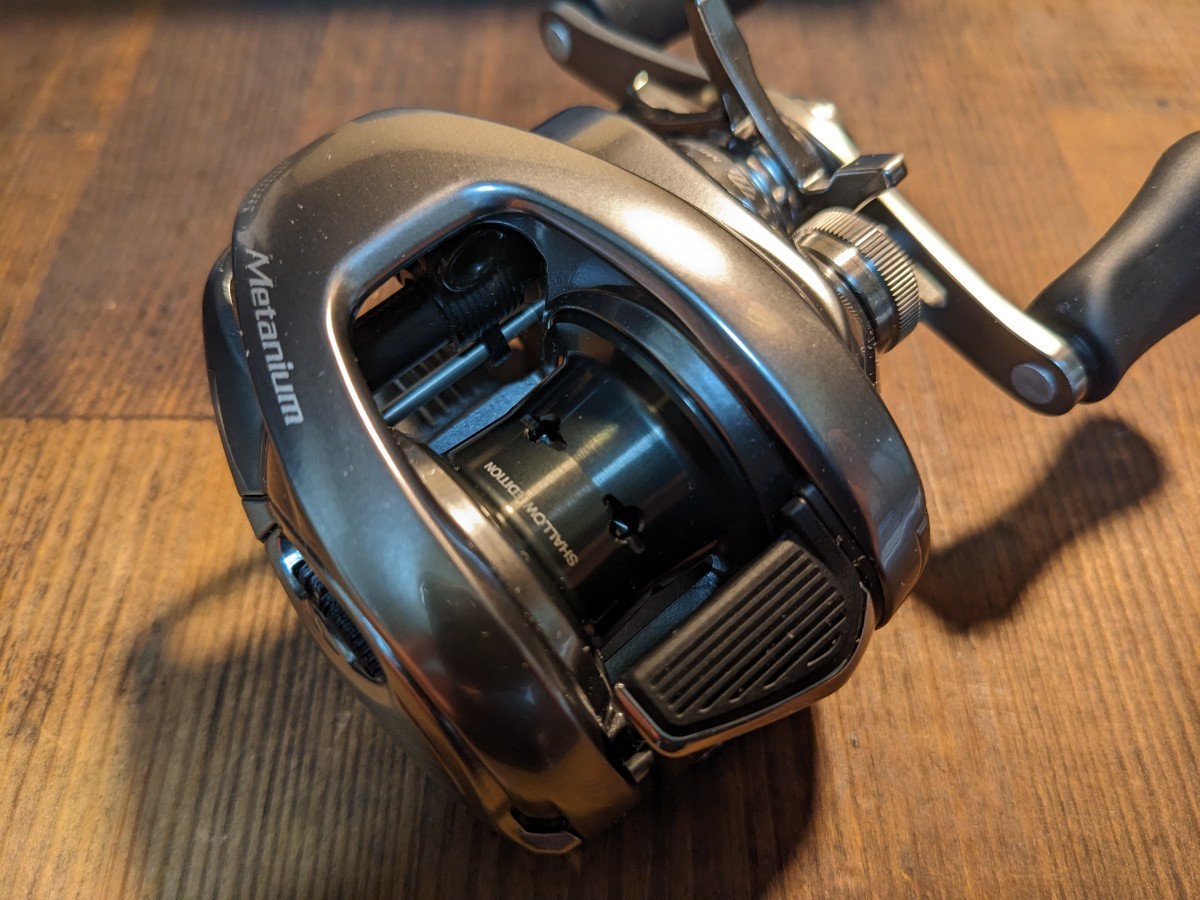 極美品】シマノ 22 メタニウム シャローエディション ノーマルギヤ 右