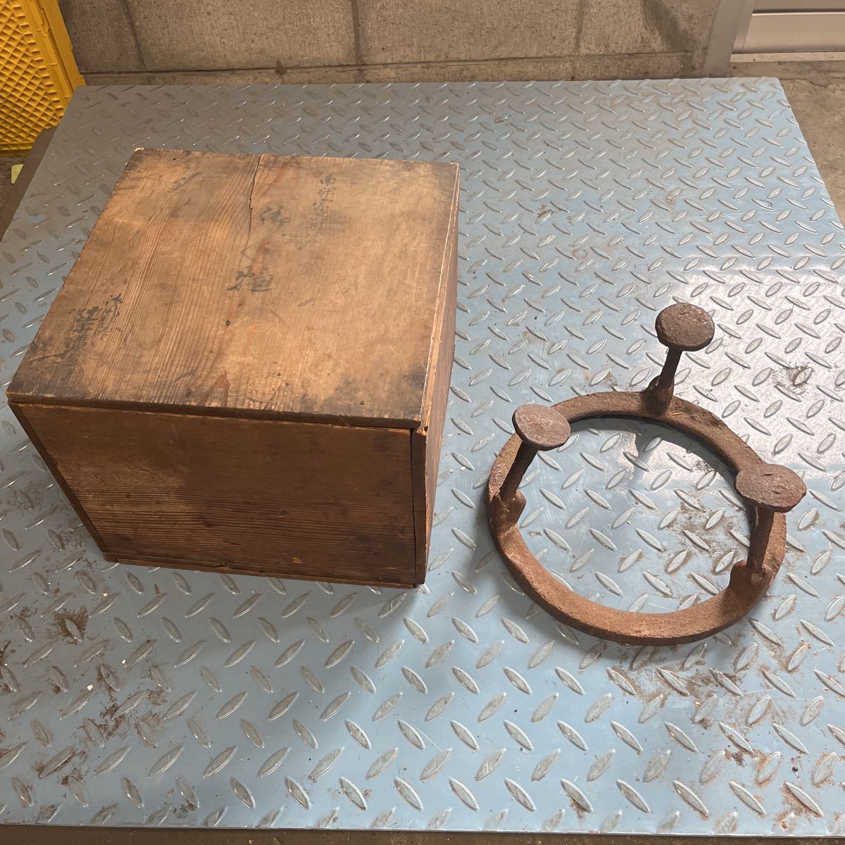 茶道具 古鉄 釜師 南部宗品形 五德 共箱 茶道 風炉風炉兼用