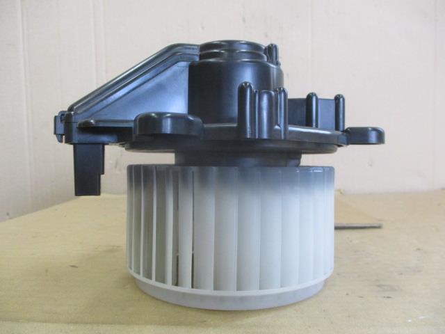 ワゴンＲ MH23S ヒーターブロアモーター 74250-82K00