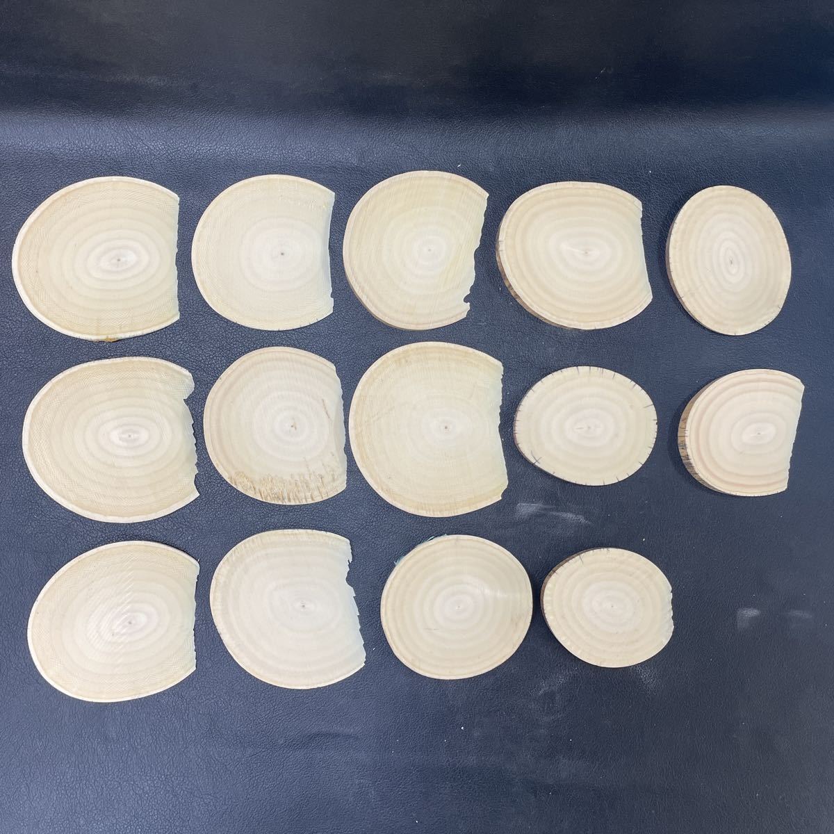 天然素材 白材 マンモス 重量2.0kg 加工用素材用 中古品 。 天然素材 白材 象牙風 マンモス 【掘り出し品】マンモス象牙風加工素材