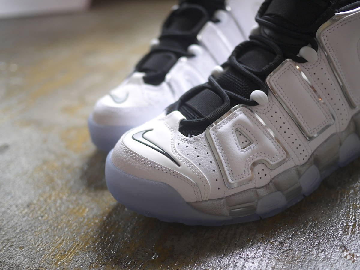 希少カラー レディースモデル 26.5cm ナイキ エア モア アップテンポ  