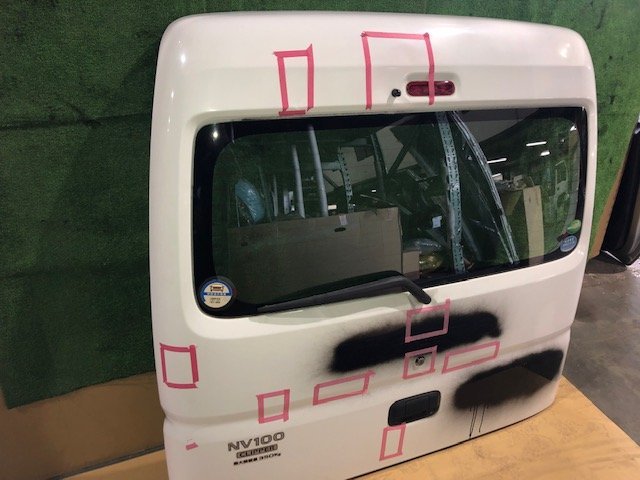 スズキ エブリィ DA17V リアゲート バックドア　カラー/26U　日産 クリッパー DR17V　※ 個人宅配送不可　　2023.2.13.O.4-PC　23010810