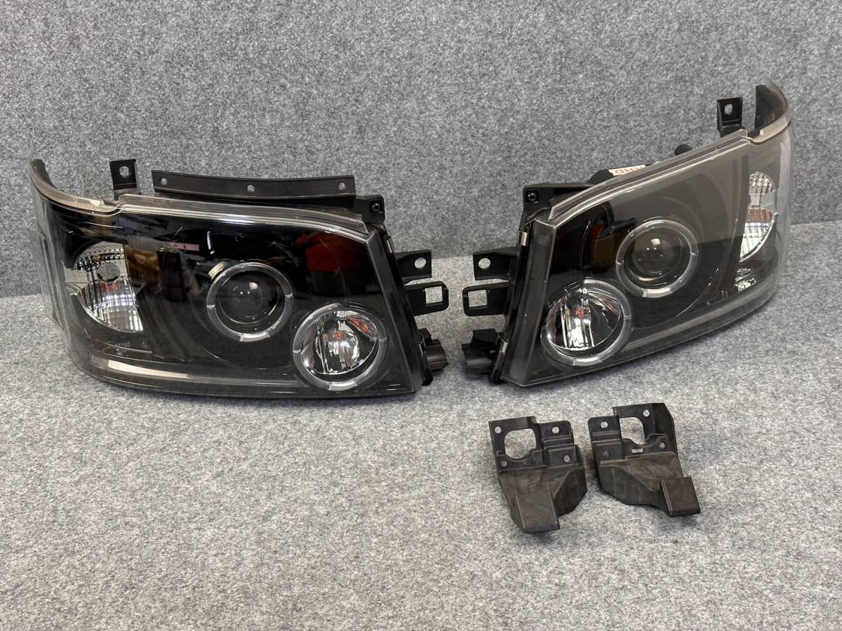 トヨタ 86 ZN6 前期 純正HIDヘッドライト 左右セット トヨタ 86 ZN6 前期 純正HIDヘッドライト 左右セット