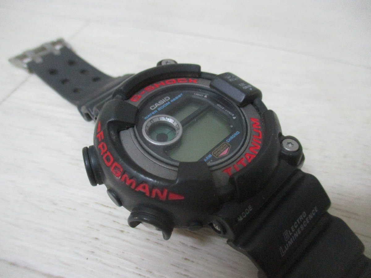 G-SHOCK FROGMAN DW-8200 CASIO | DW-8200-1A Casio G-Shock &frasl; カシオ - ジーショック Titanium Frogman 腕時計 クォーツ腕時計&frasl;デジタル&frasl;BLK&frasl;BLK&frasl;DW-8200
