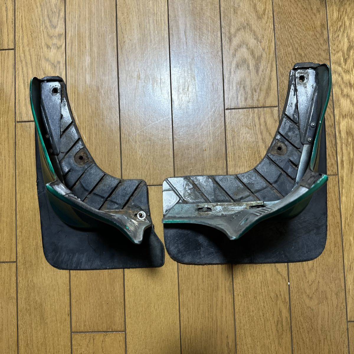 180SX マッドガード 前後 180sx s13リア 日産純正 マッドガード 泥除け 左右 【公式通販】