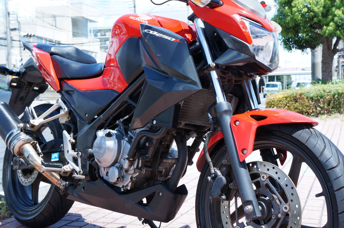 ◆◇配送のみ!! CB 250F タイヤ前後山あり!! 快調な走りです!! 遊びや練習用にも!! CBR、ニンジャ、GSR等 埼玉～関東近県即日自社配送可!! ホンダ ◇◇配送のみ!! 100％正規品 おしゃれカラー！加速のいい一台！401説明動画 エプシロン250 CB400スーパーフォア（白）⁄ホンダ