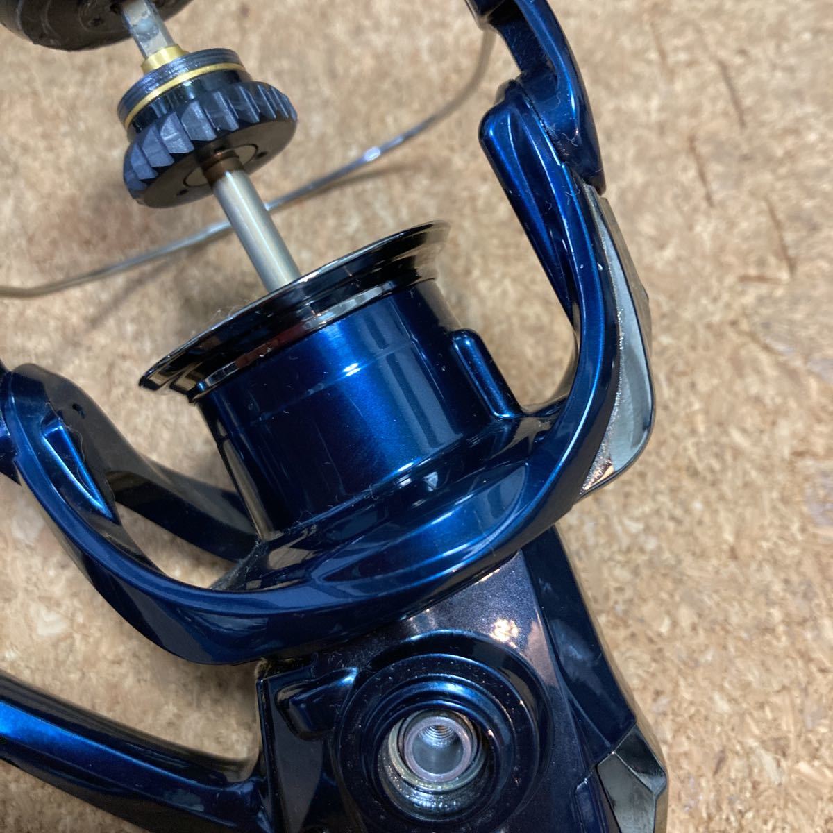 シマノ 21ツインパワーXD 4000HG ボディ 美品 TWIN POWER ※ハンドル