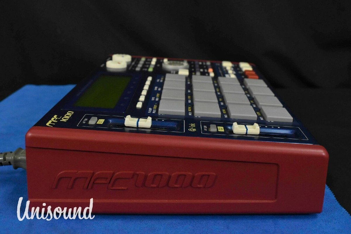 Akai アカイ MPC1000 Professional Music Production Center ☆F AKAI