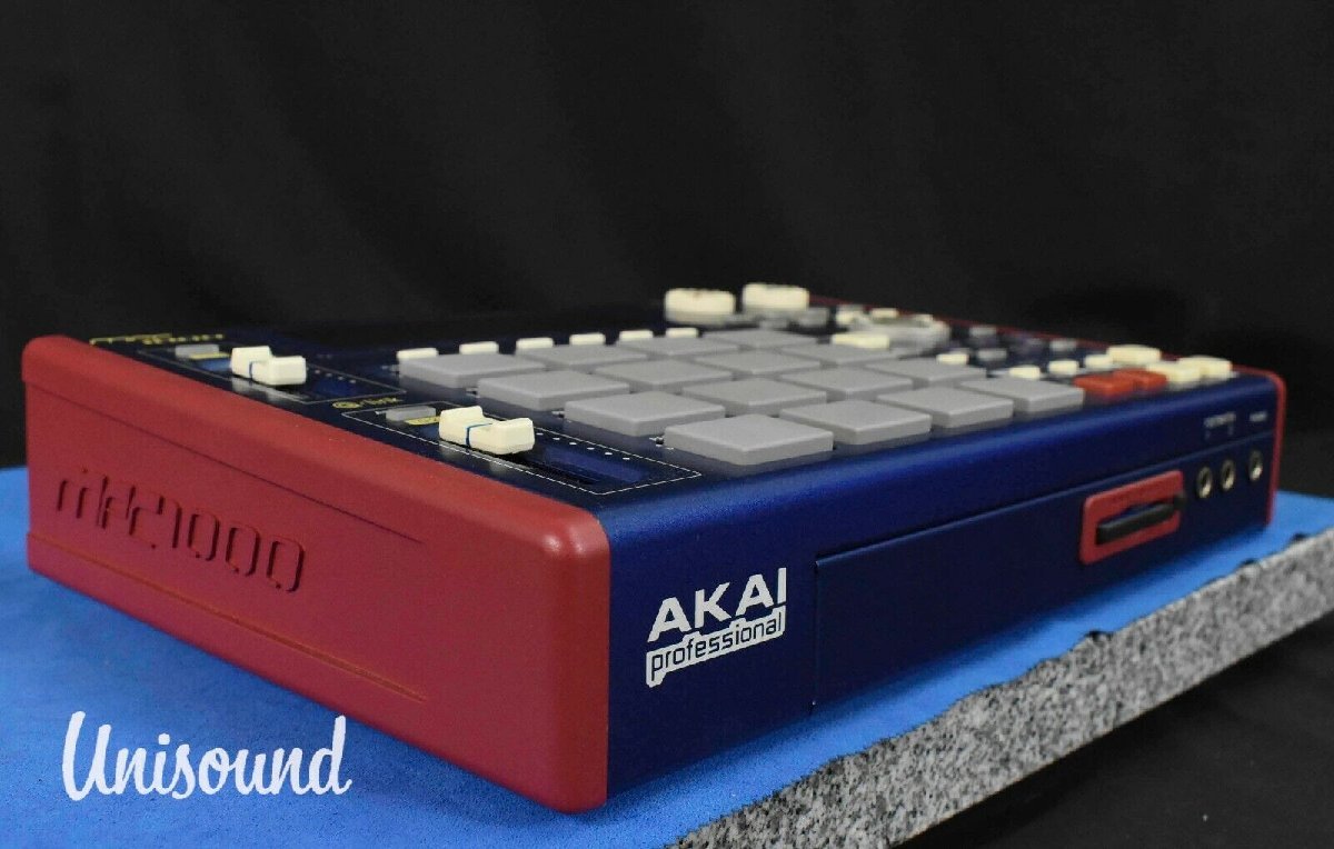 AKAI MPC1000 ネイビー Akai アカイ MPC1000 Professional Music Production Center ☆F AKAI