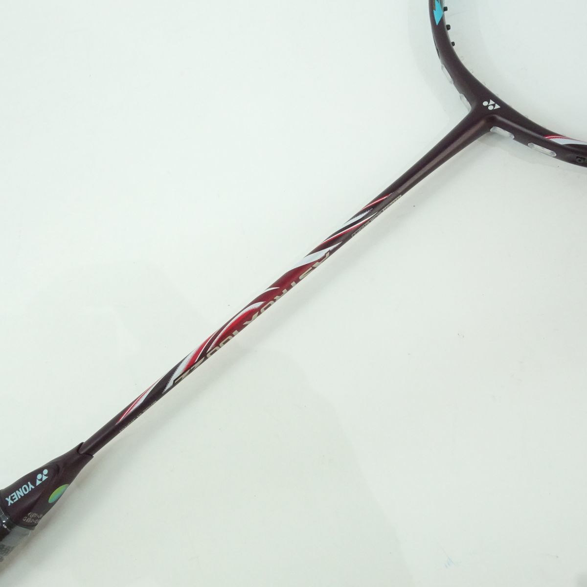 116 【未使用】YONEX/ヨネックス AX100ZZ-821 アストロクス100ZZ 4U6 
