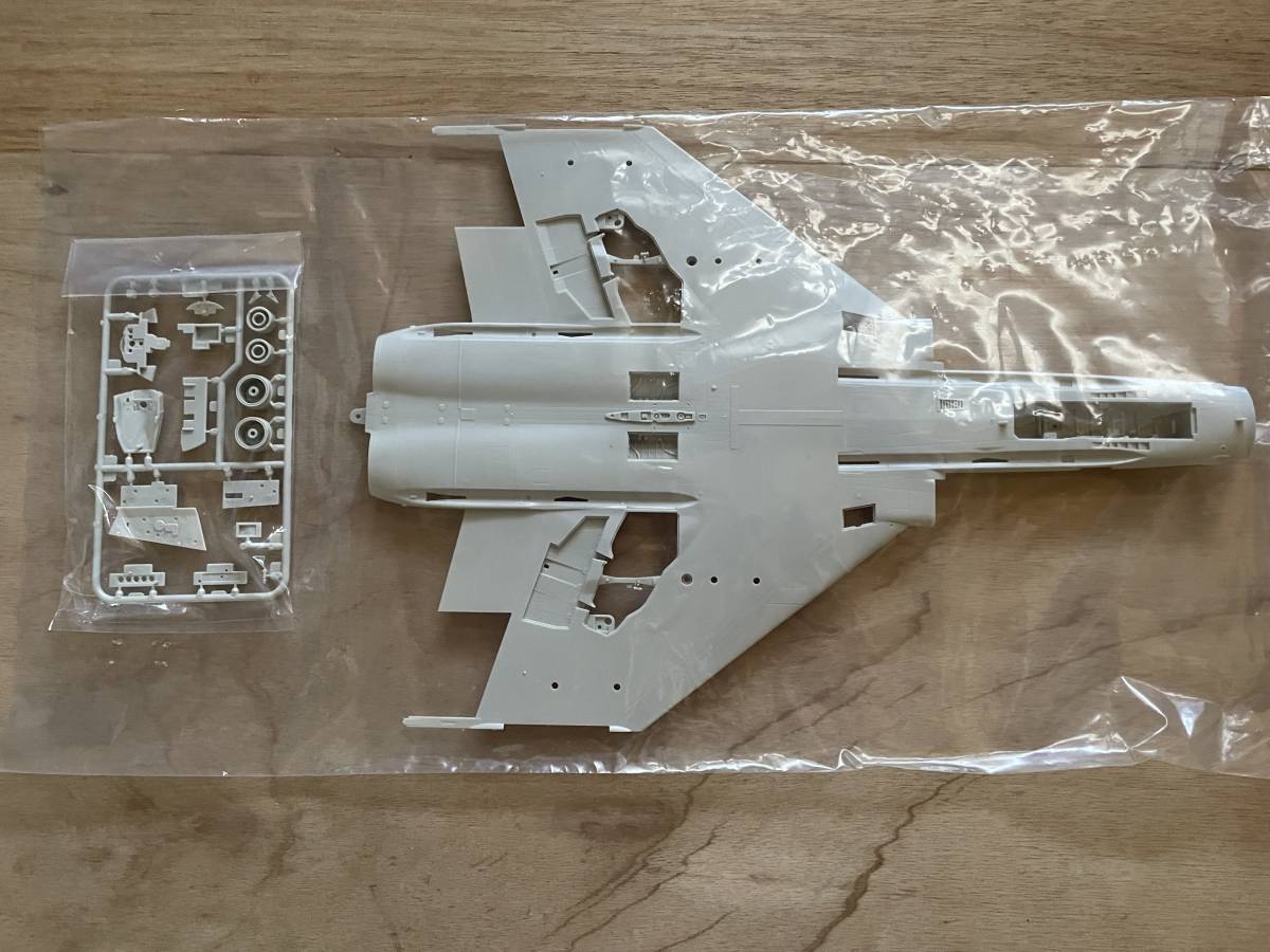 TAMIYA 1⁄32 マクダネル・ダグラス F-4J ファントムII マリーン 1