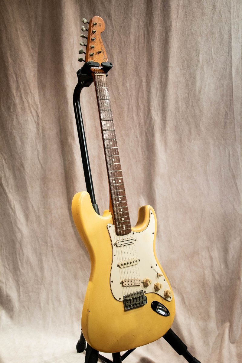 取引中】Fender Japan テレキャスター ナチュラル シリアルナンバー v