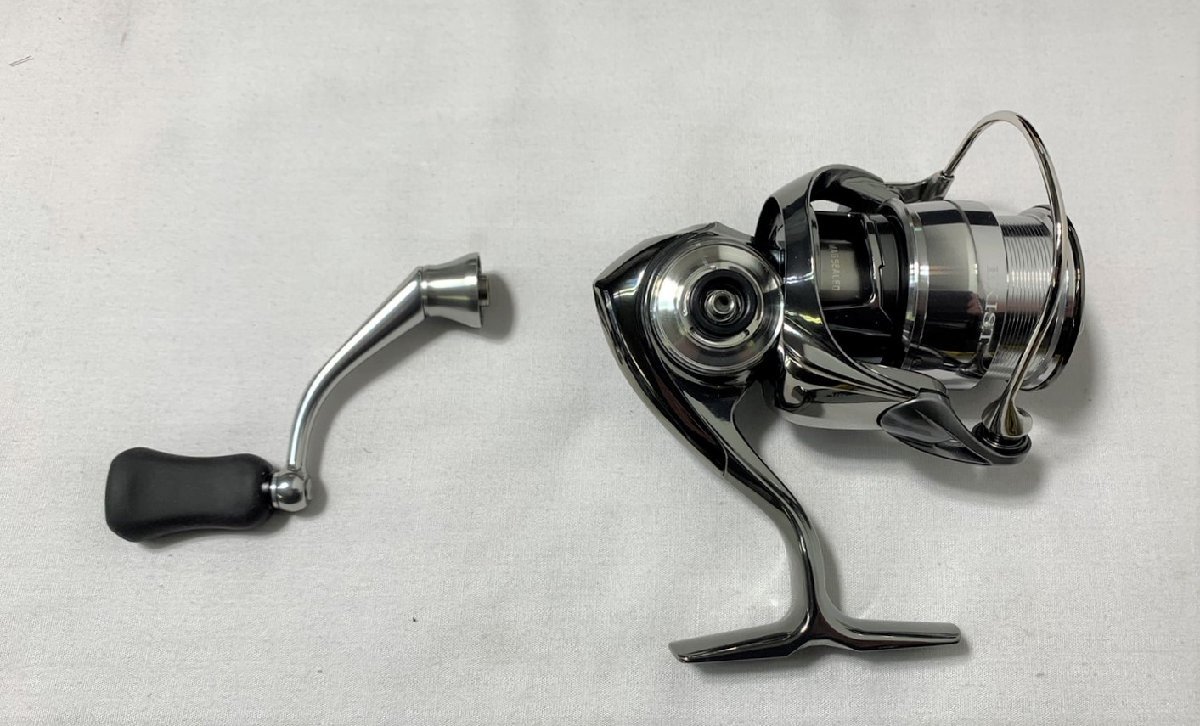 ▽Daiwa ダイワ EXIST SF2000SS-H 22イグジスト リール 未使用▽009321  