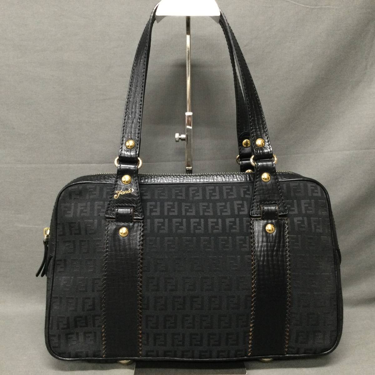 050821 242483 FENDI フェンディ ズッカ柄 ショルダーバッグ 肩掛け 