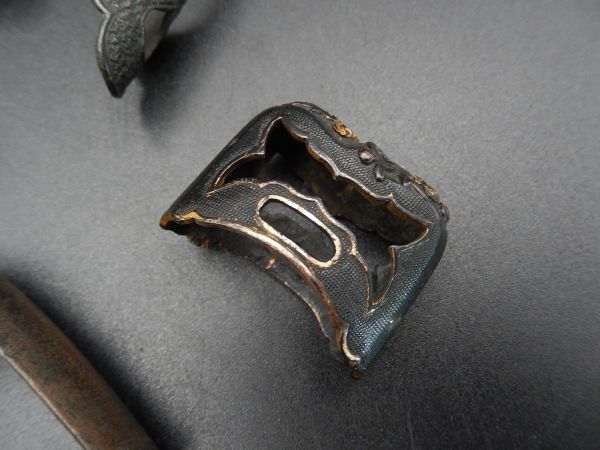 B-31 縁頭　金銀象嵌　武具　刀装具　装飾品　美術品　工芸品　刀　銅製　日本刀 日本刀装具 銅地柄頭，鐺，兜金 四点 鞘金具 武具0804 縁
