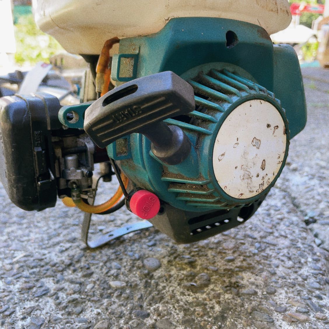 ジャンク 動作未確認 草刈機 マキタ makita EM350 35cc 刈払機 農機具 