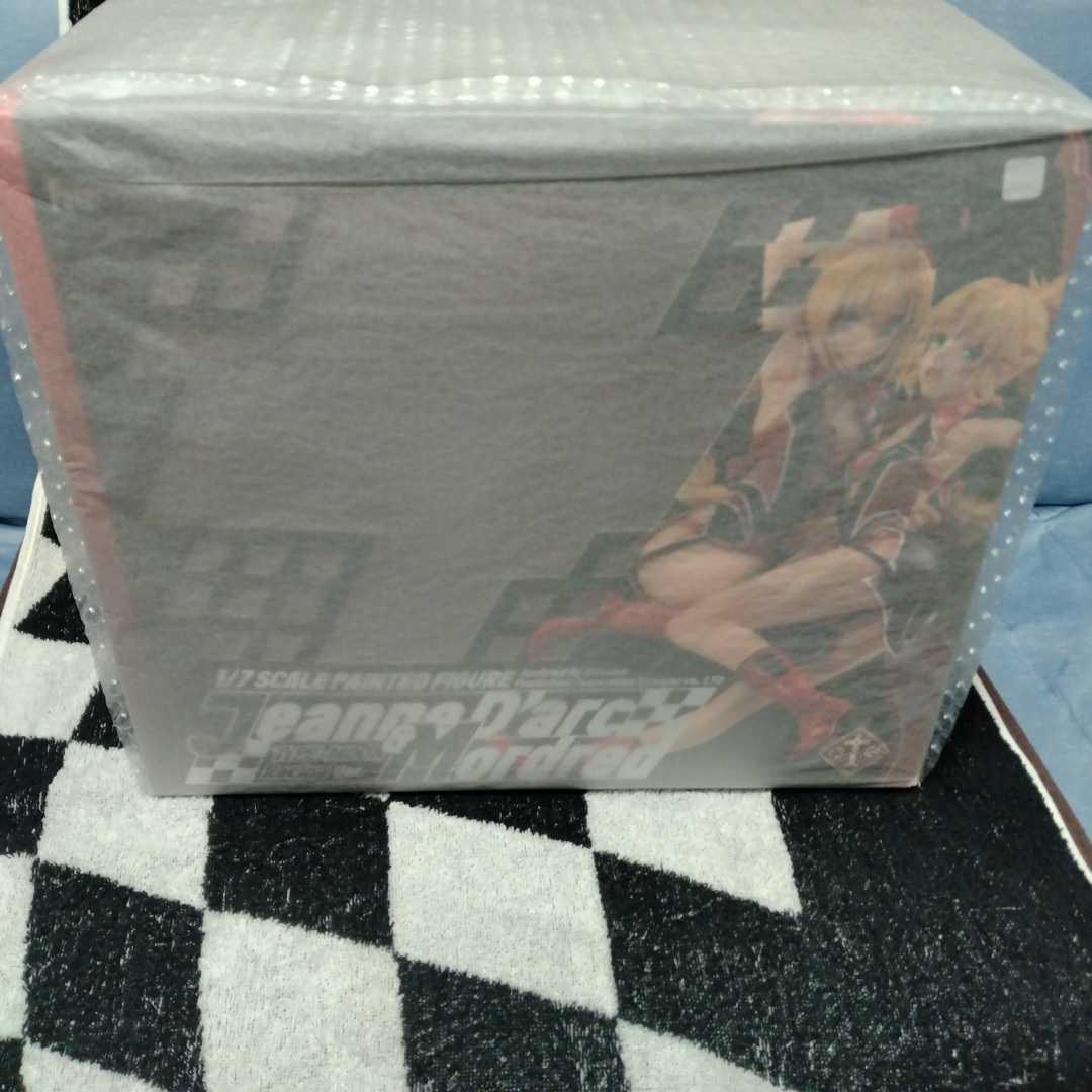 『プラスワン / 東京フィギュア』　ジャンヌ・ダルク＆モードレッド TYPE-MOON Racing ver.(新品未開封品)