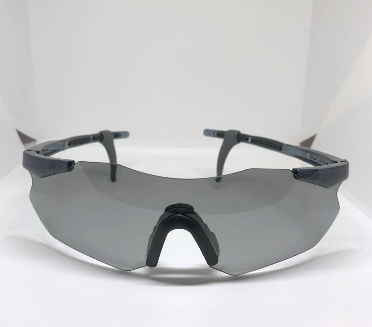 SWANS(スワンズ) スポーツサングラス 耳掛けストッパー付！ユーズド