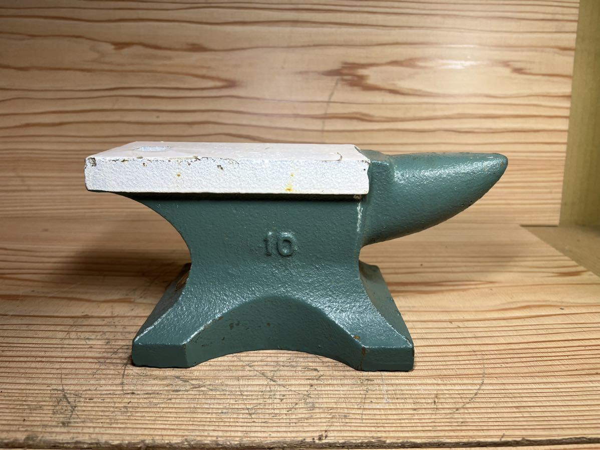 P830-1 アンビル Maruhachi 金床 角付き 全長24.5cm たたき台 現状品