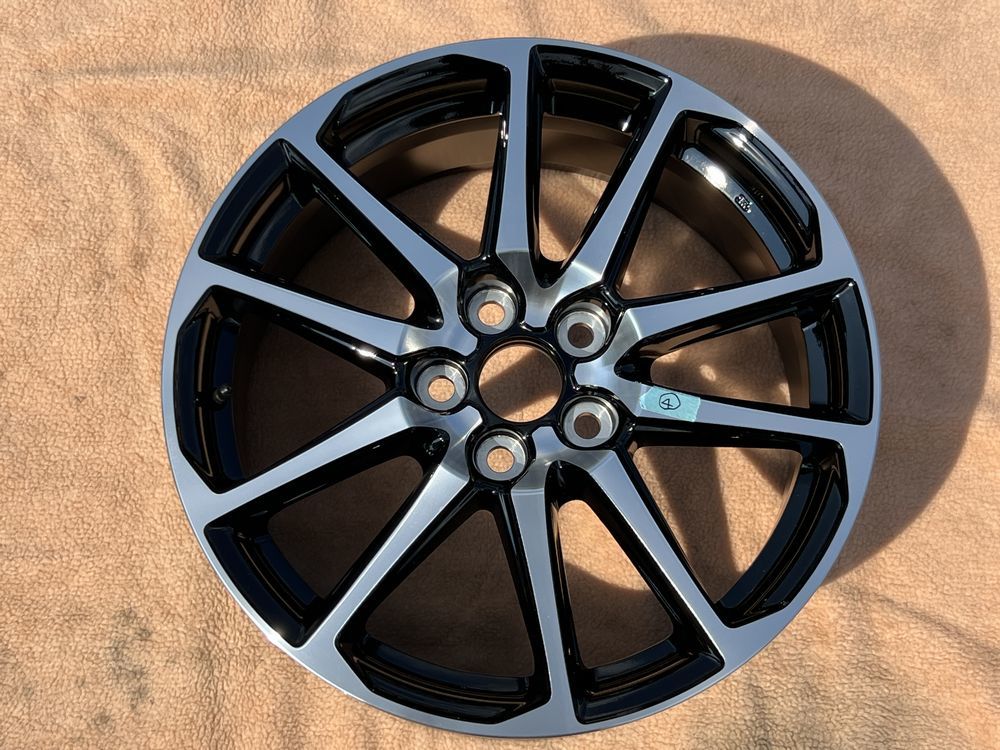 新車外し・キズ有】 トヨタ ヤリスクロス YARIS CROSS GR SPORT 純正 