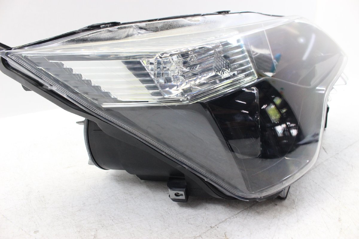 ライト 美品/破損無 スペイド NCP141 NCP14 前期 ヘッドライト 右 右側 コイト