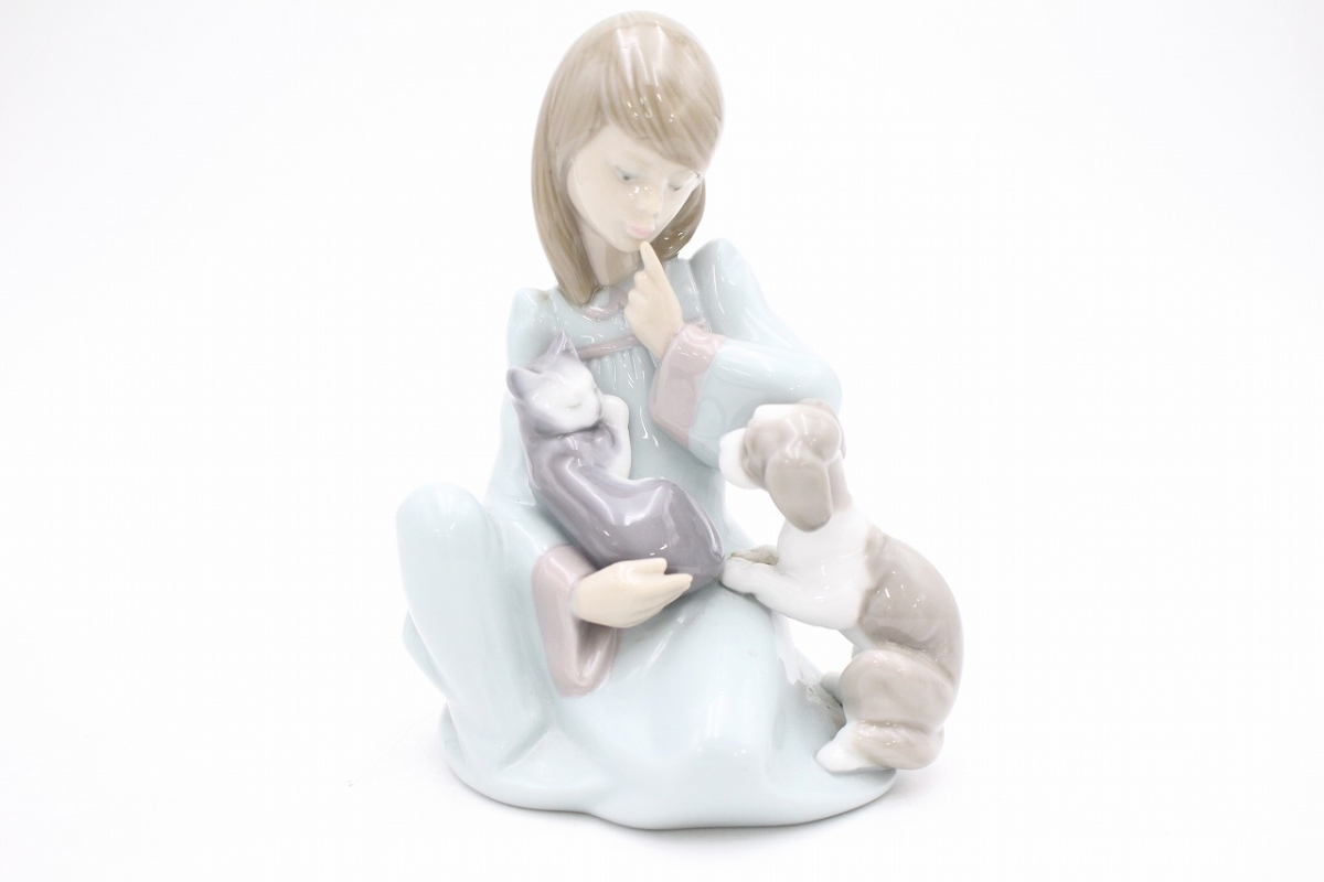 リヤドロ LLADRO 5640 起こしちゃだめよ 猫のお昼寝 フギュリン - メルカリ