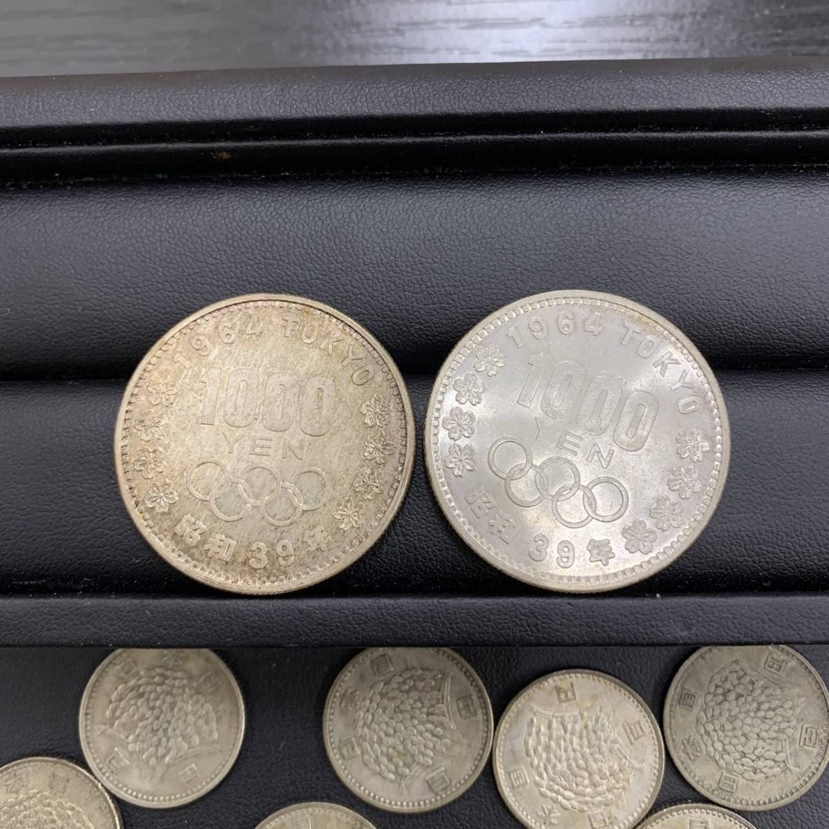 2905 昭和39年東京オリンピック1000円銀貨×2 100円銀貨×61