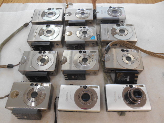 Canon IXY Digital 200 & 300　セット　ジャンク ♪ジャンク Canon IXY Digital×12個 IXY Digital 300×3/20IS×2/400/320