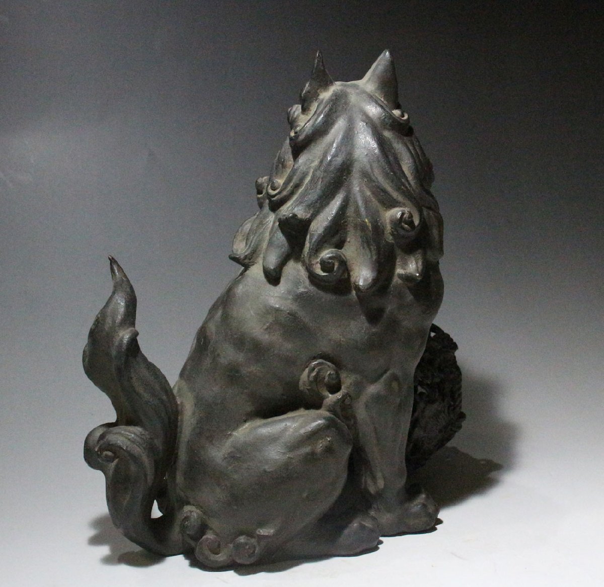 置物 玉乗り獅子 玉獅子 縁起物 金属工芸 鉄製 オブジェ 九谷焼 昭和 