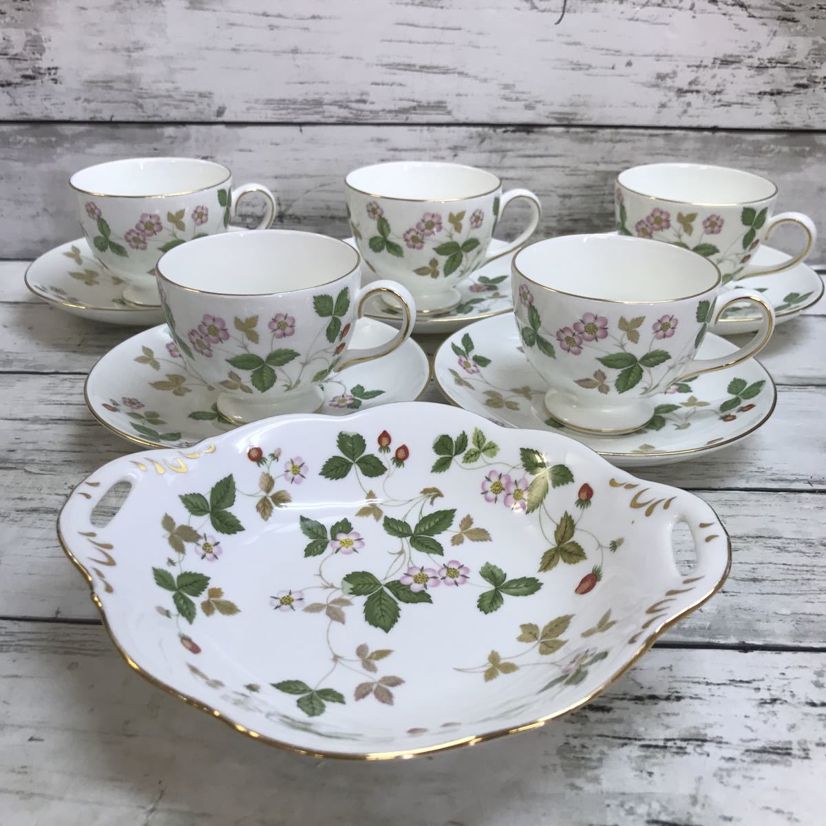 中古品】WEDGWOOD ワイルドストロベリー カップ&ソーサー 5客 トレー