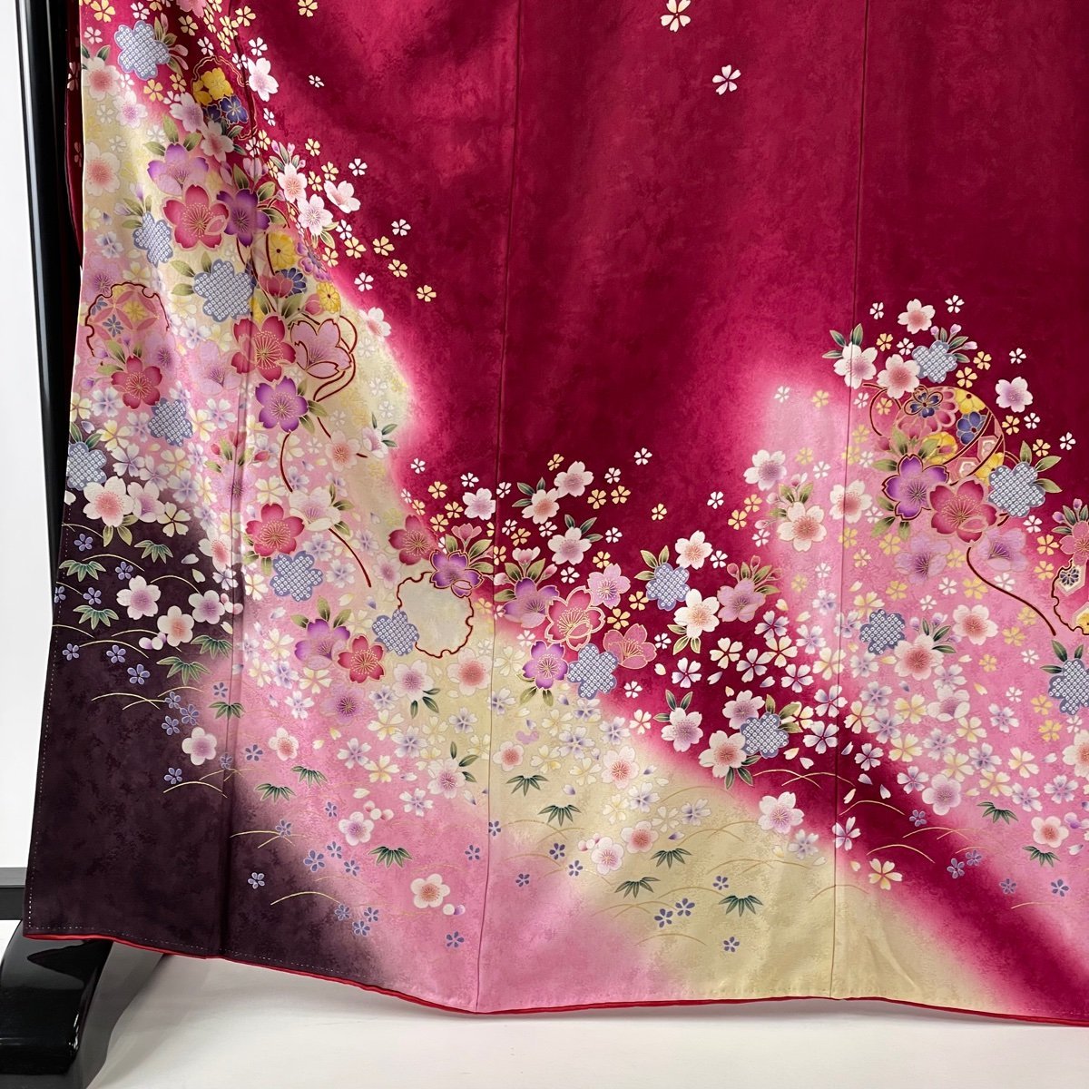 美品 振袖 身丈167cm 裄丈66cm M 袷 牡丹 桜 金彩 刺繍 赤 正絹
