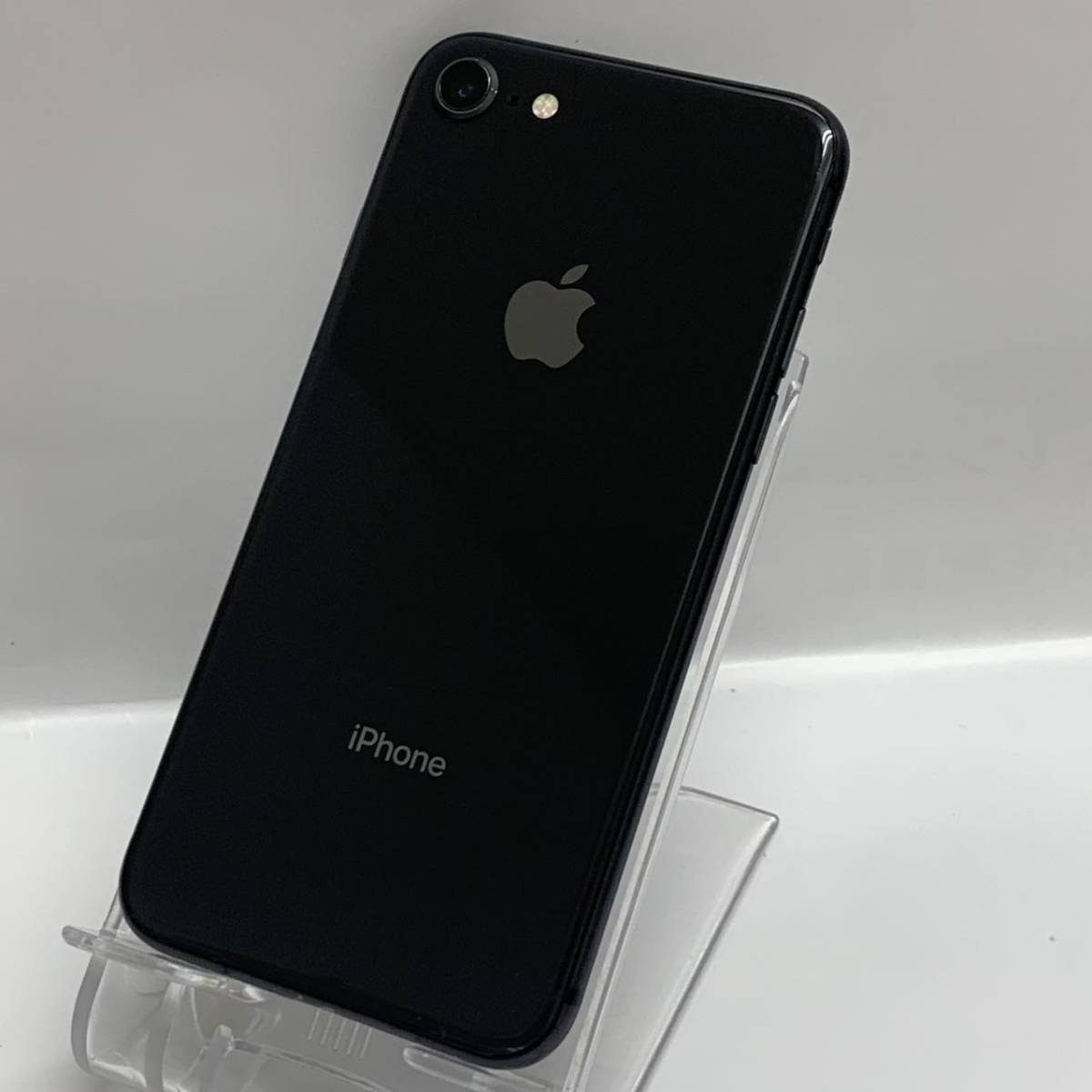 64GB iPhone8 Apple SIMフリー docomo シルバー iPhone docomo版SIM