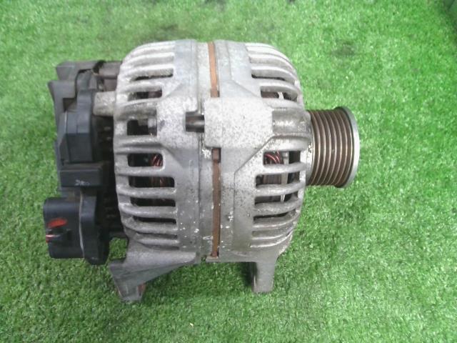 中古 キャンター TKG-FBA20 オルタネーター 4P10T 0-124-555-063 MK667722