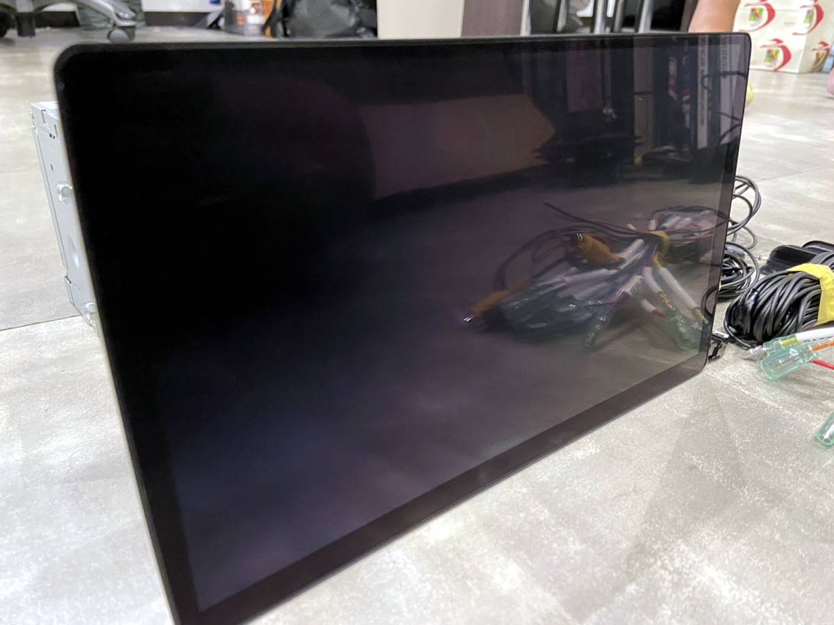美品 パナソニック Strada CN-F1X10HD フローティングナビ 10インチ 