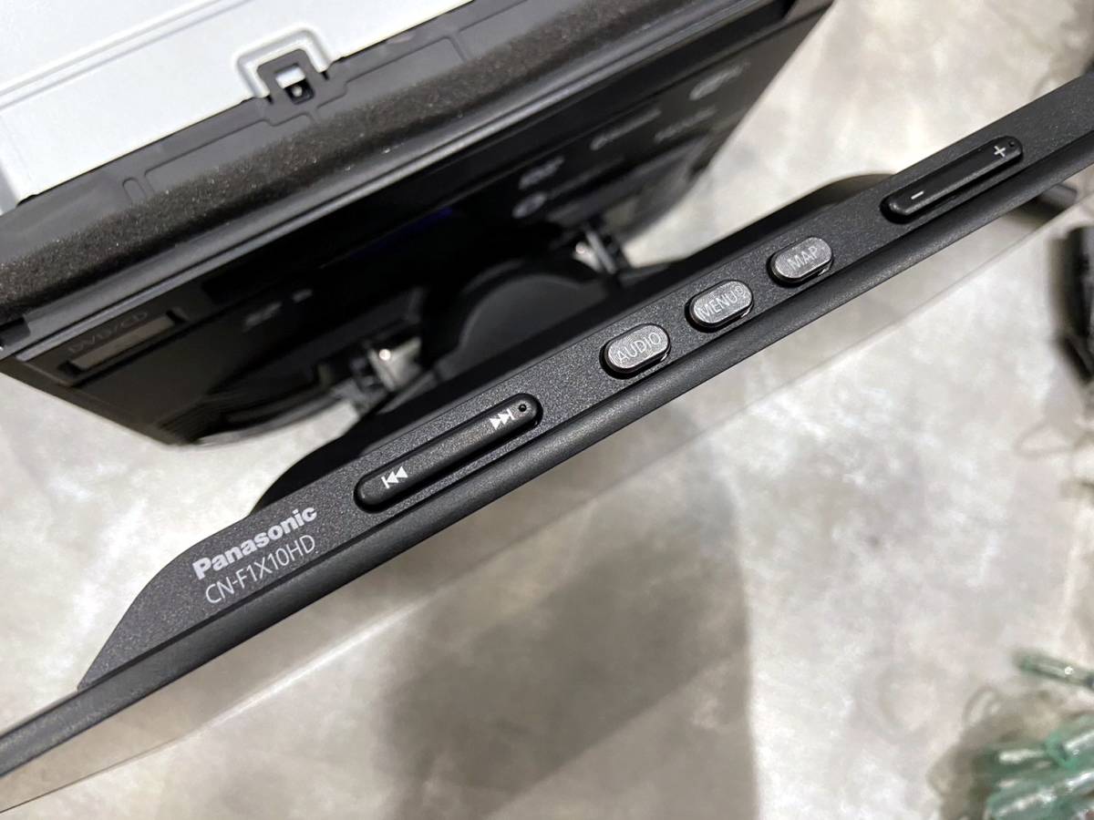 美品 パナソニック Strada CN-F1X10HD フローティングナビ 10インチ 