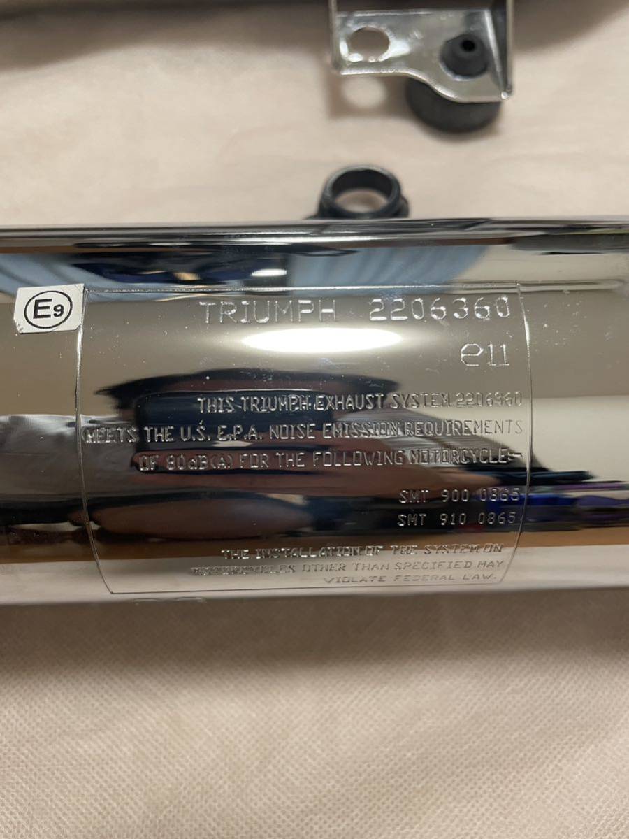 TRIUMPH トライアンフボンネビル キャプトンマフラー 純正マフラー
