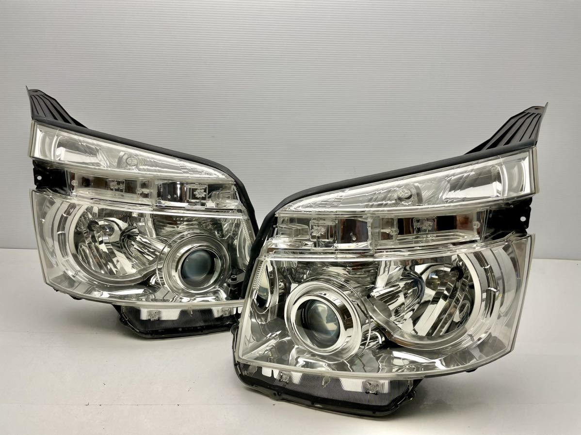 トヨタ 70/75 ヴォクシー VOXY 前期 ZRR70 ZRR75 バラスト付き ヘッド