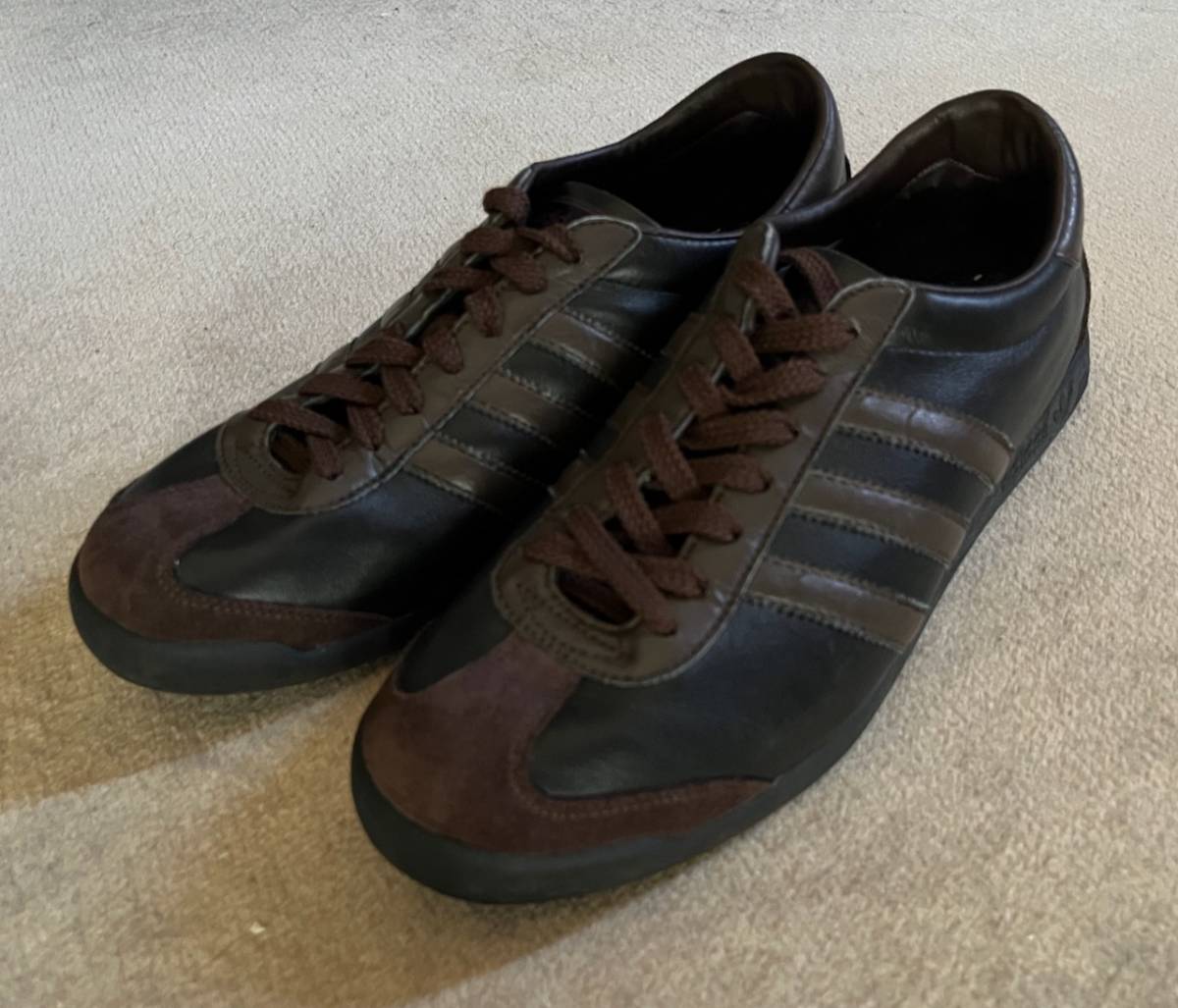 adidas ダークトーン ヴィンテージ風 未使用