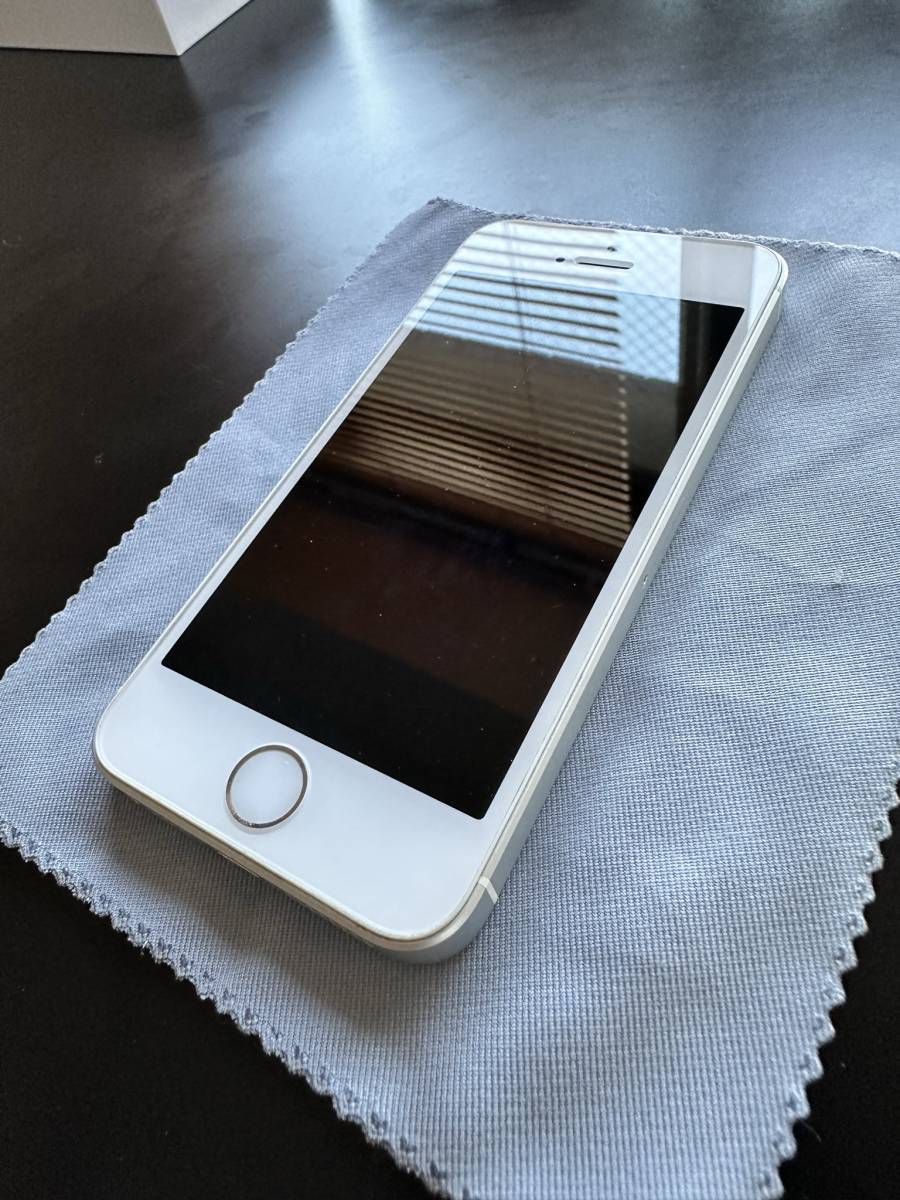 アメリカ版 iPhone SE 第1世代 16GB シルバー SIMフリー リセット済み