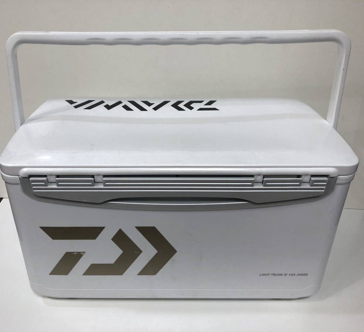 ダイワ DAIWA クーラーボックス LIGHT TRUNK IV VSS 2000R ライト