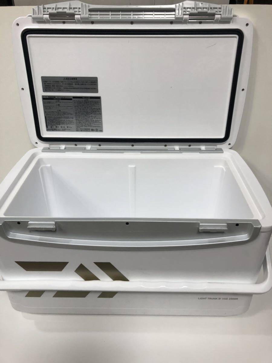 ダイワ DAIWA クーラーボックス LIGHT TRUNK IV VSS 2000R ライト