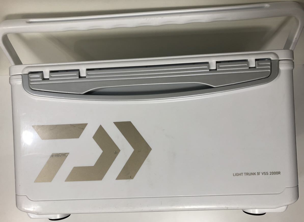 ダイワ DAIWA クーラーボックス LIGHT TRUNK IV VSS 2000R ライト