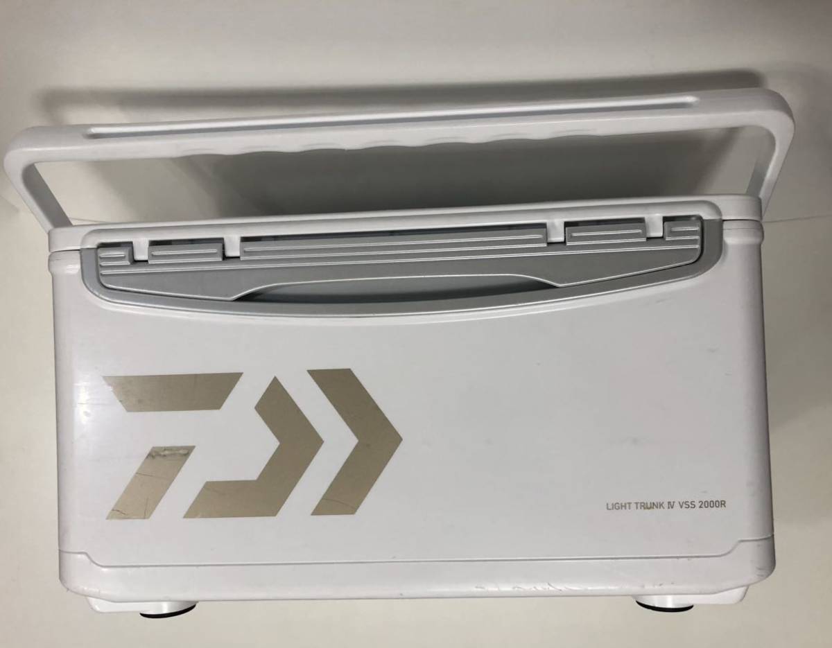 ダイワ DAIWA クーラーボックス LIGHT TRUNK IV VSS 2000R ライト