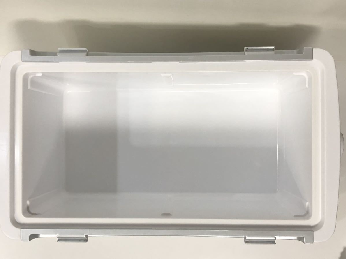 ダイワ DAIWA クーラーボックス LIGHT TRUNK IV VSS 2000R ライト
